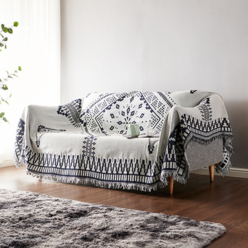 Gestrickte Boho-Sofadecke mit Fransen