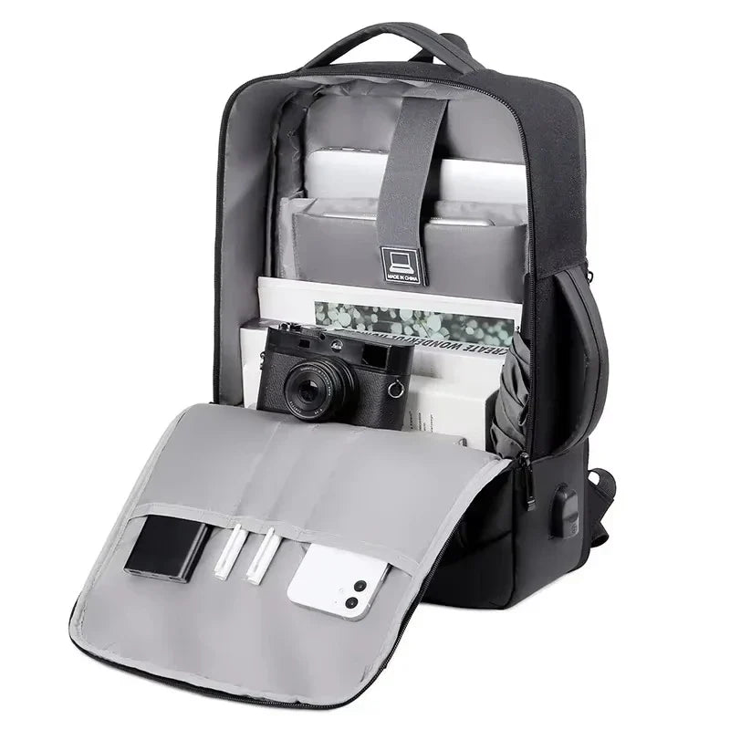 Erweiterbarer 17-Zoll-Laptop-Rucksack