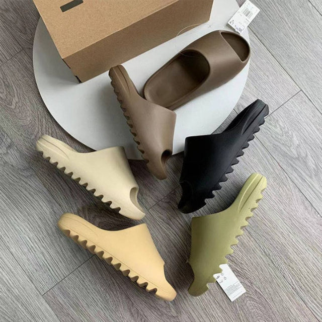 Damen-Slides mit dicker Sohle und dämpfendem Grip
