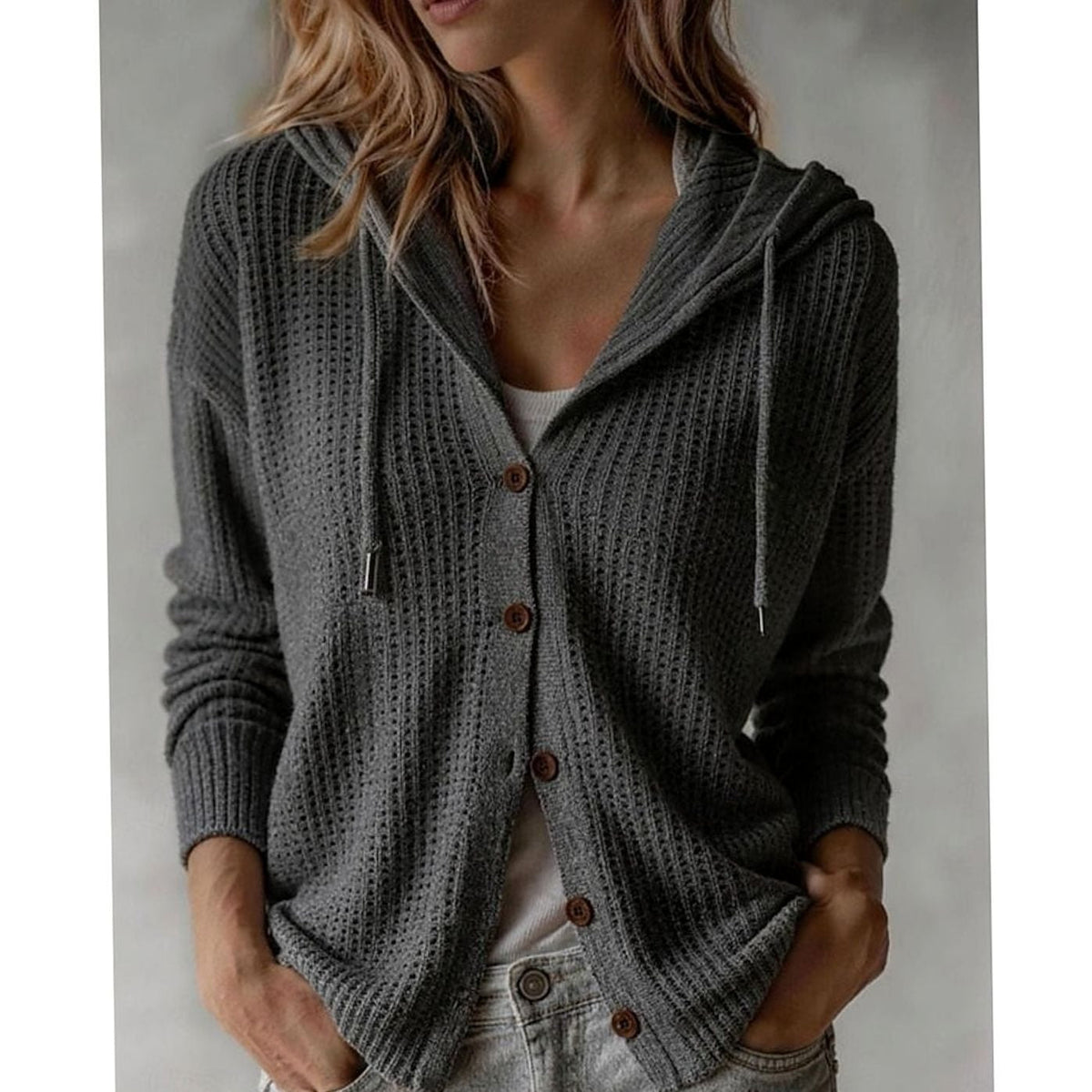 Damen-Strickjacke mit Kapuze und Knopfleiste aus Waffelstrick