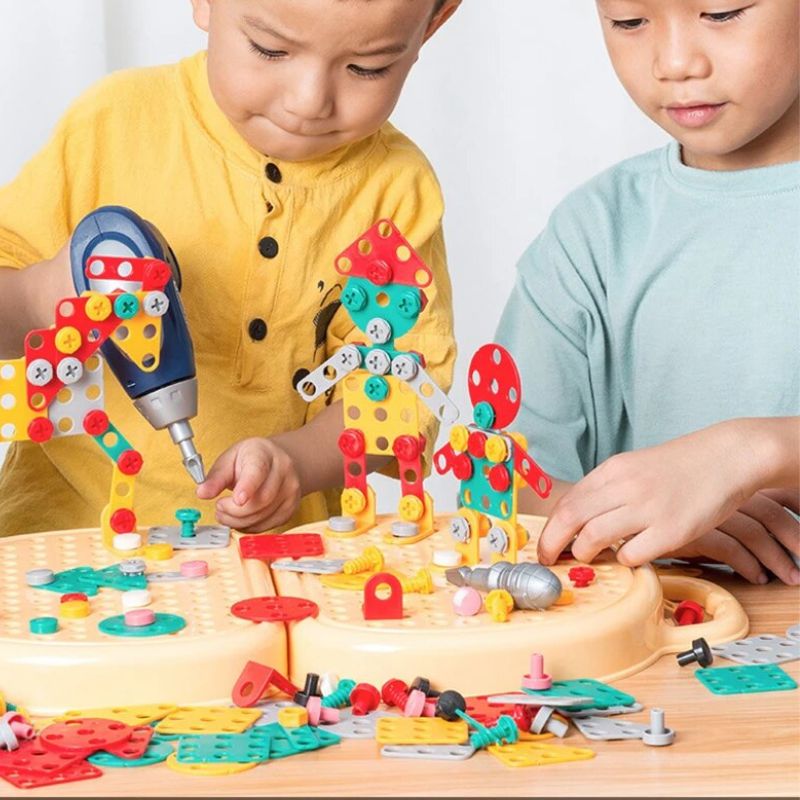 Elektrischer Werkzeugkoffer Konstruktionsspielzeug für Kinder