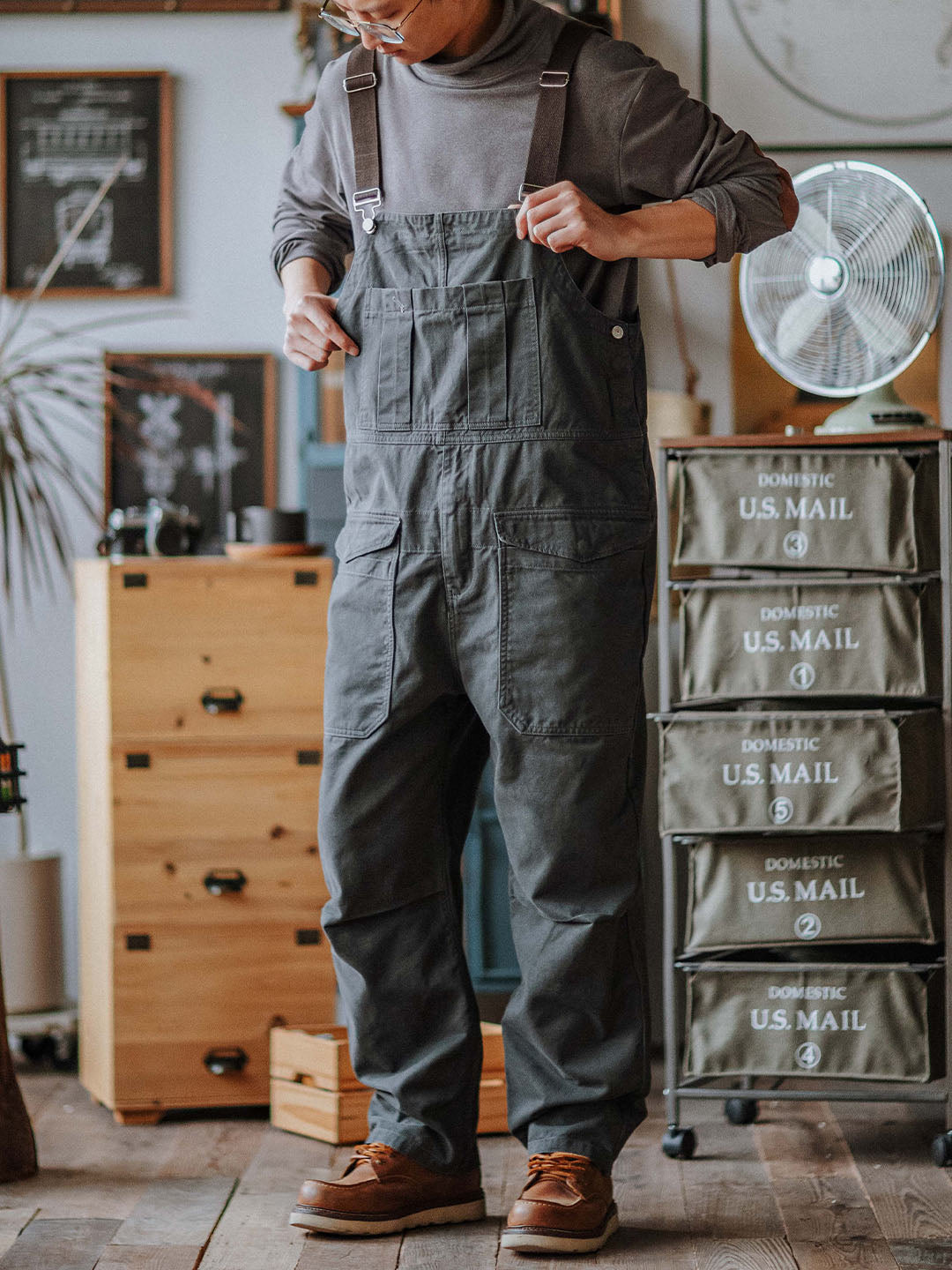 Herren-Latzhose für Arbeit und Freizeit – bequem, mit praktischen Taschen