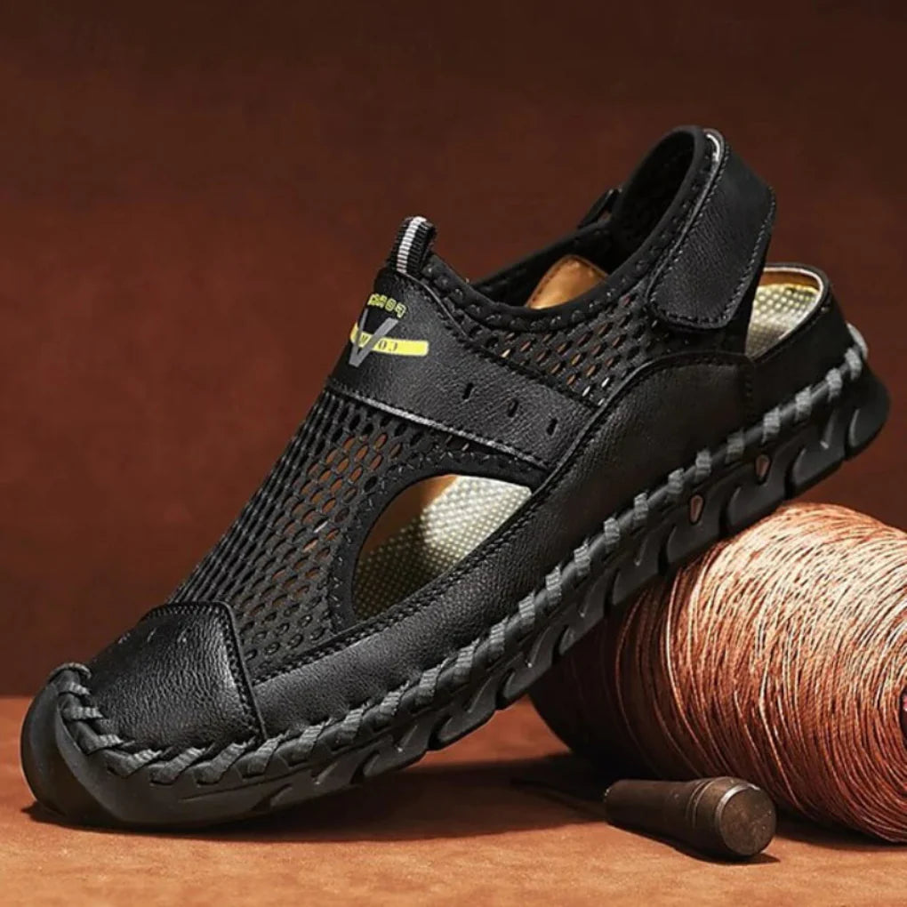 Orthopädische geschlossene Herrensandalen