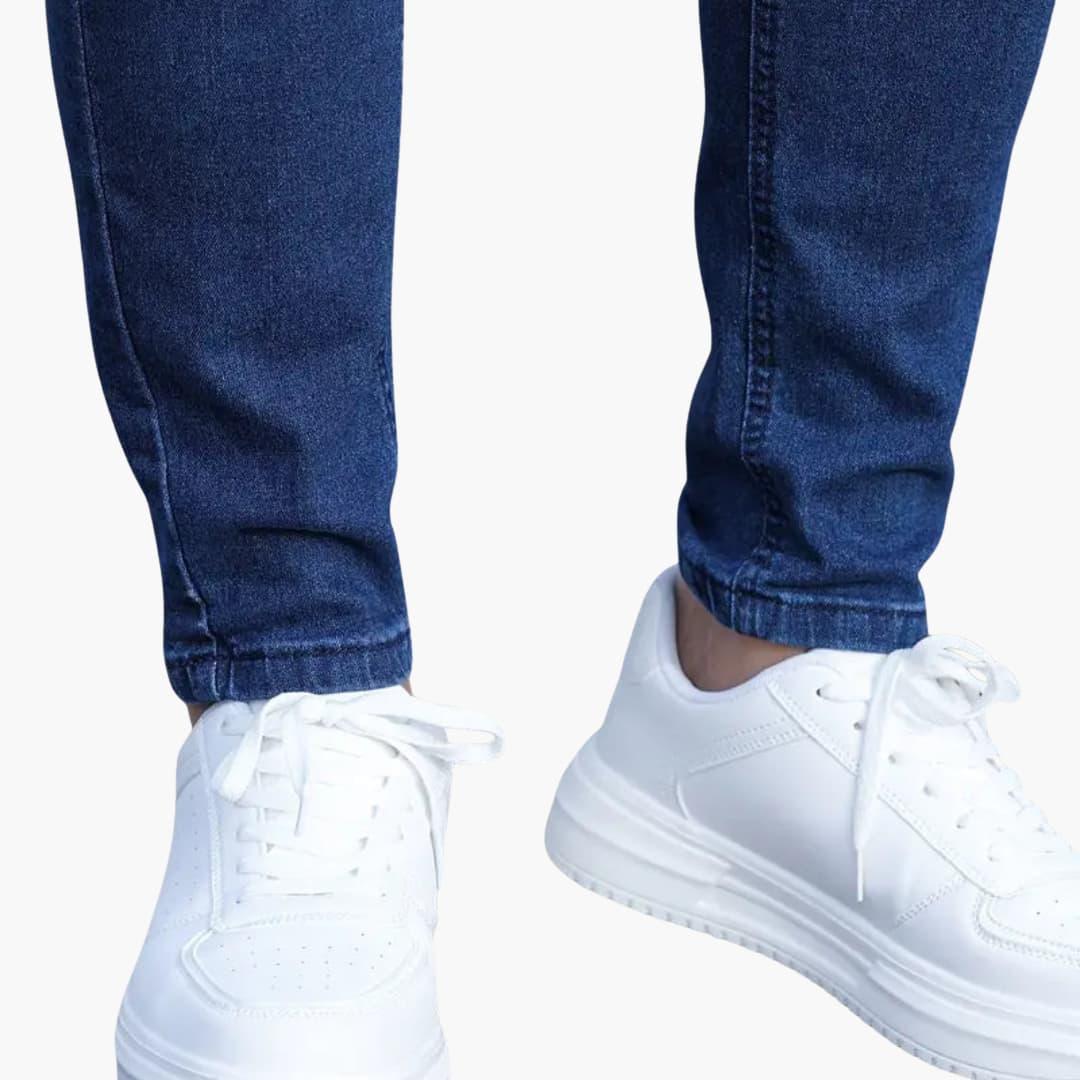 Herren Skinny Jeans mit Slim Fit Passform und schmal zulaufendem Bein