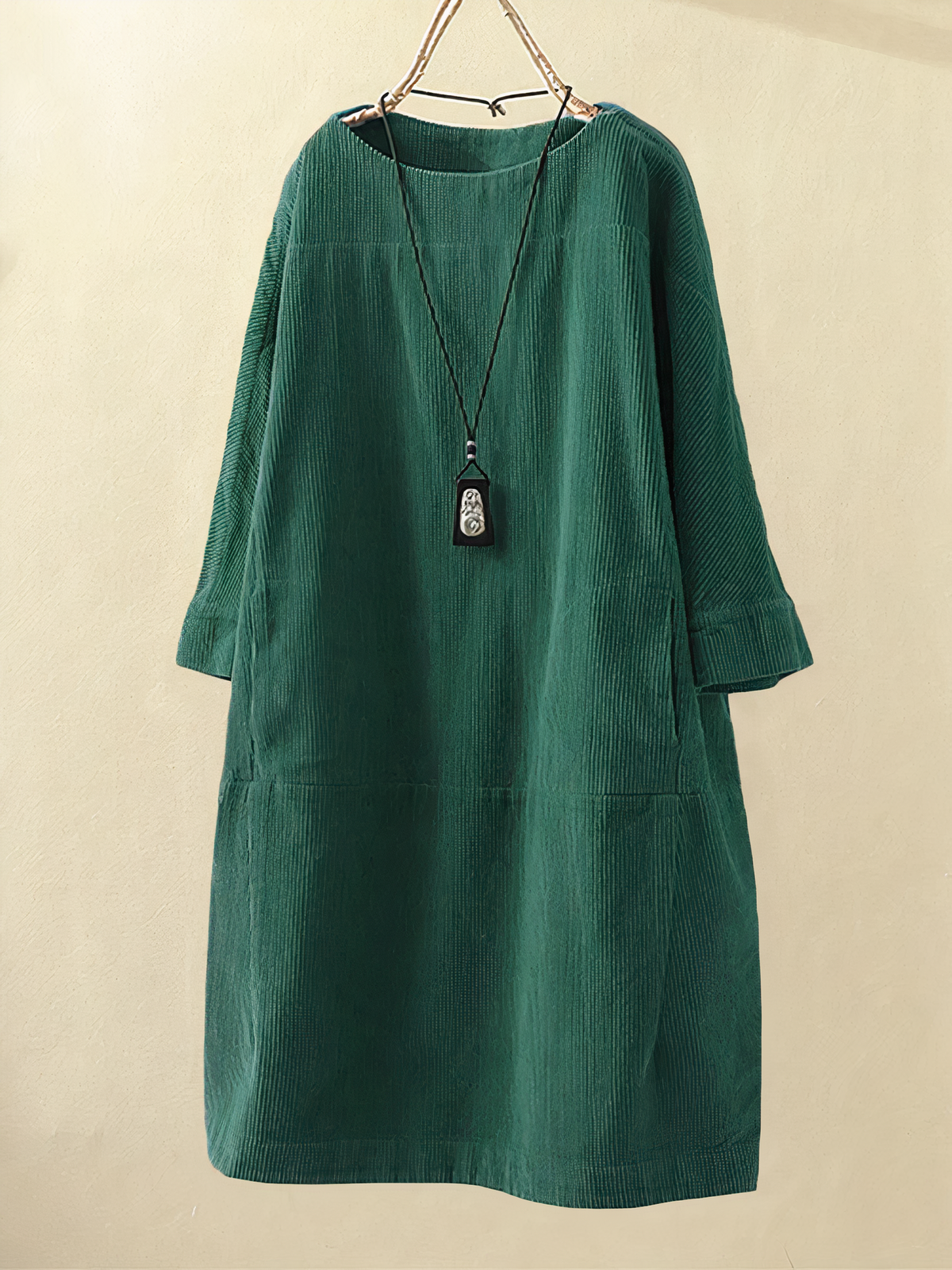 Gemütliches Cord-Midikleid mit Taschen