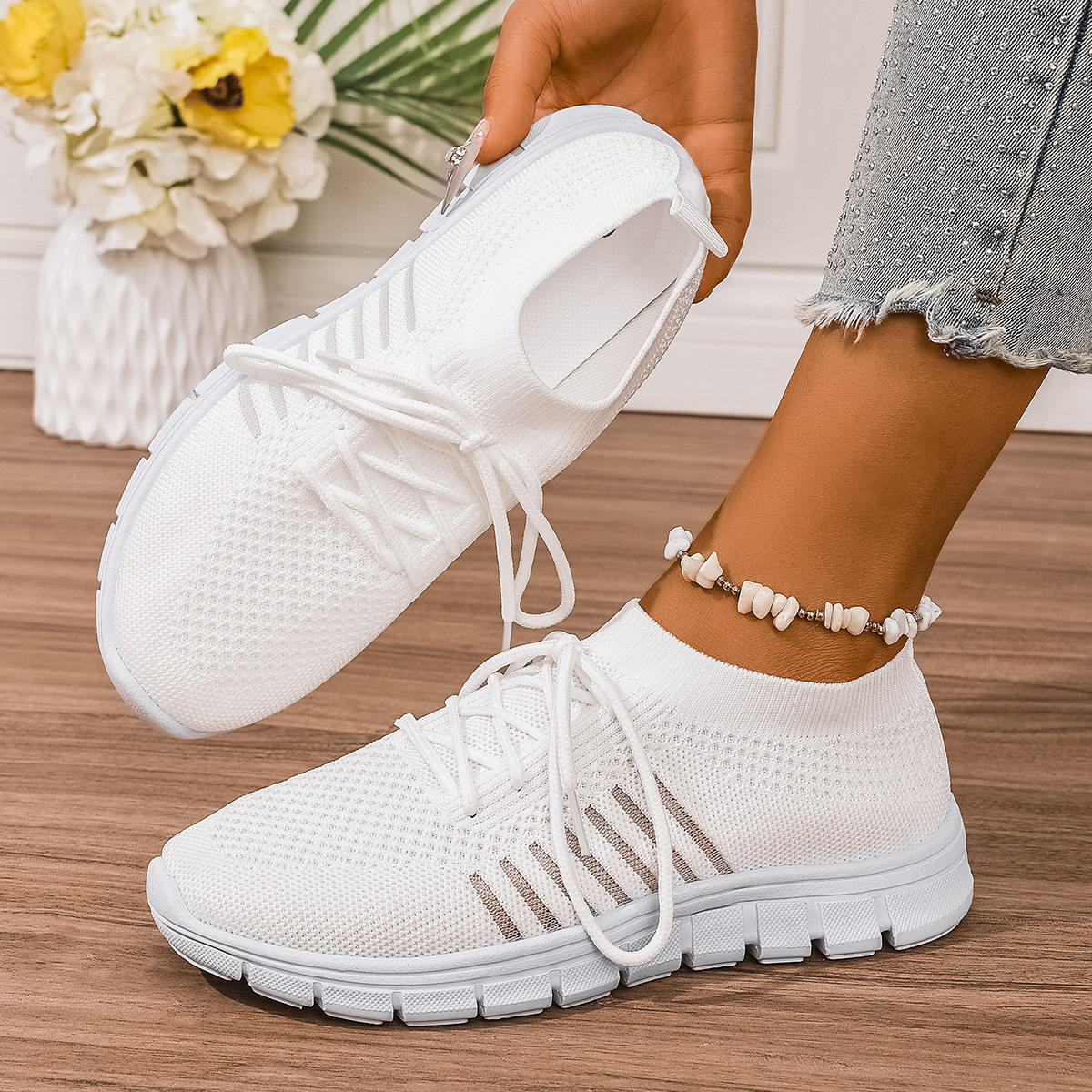 Kompakter Damen-Sportschuh