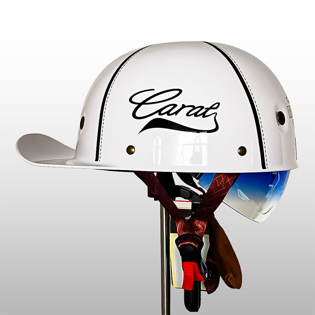 Motorradhelm im Baseballcap-Stil