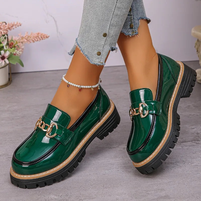 Damen Vintage-Loafer mit niedrigem Absatz und Kettenverzierung