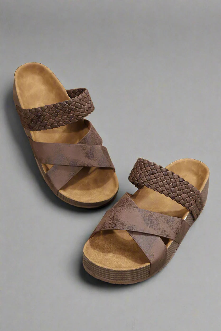 Orthopädische geflochtene Sandalen