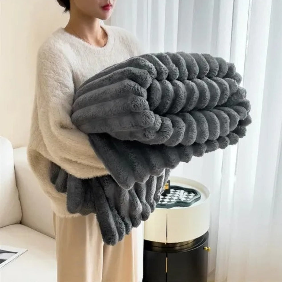 Plüschige, gerippte Decke – Weiche, warme, gestreifte Kuscheldecke für Bett und Sofa