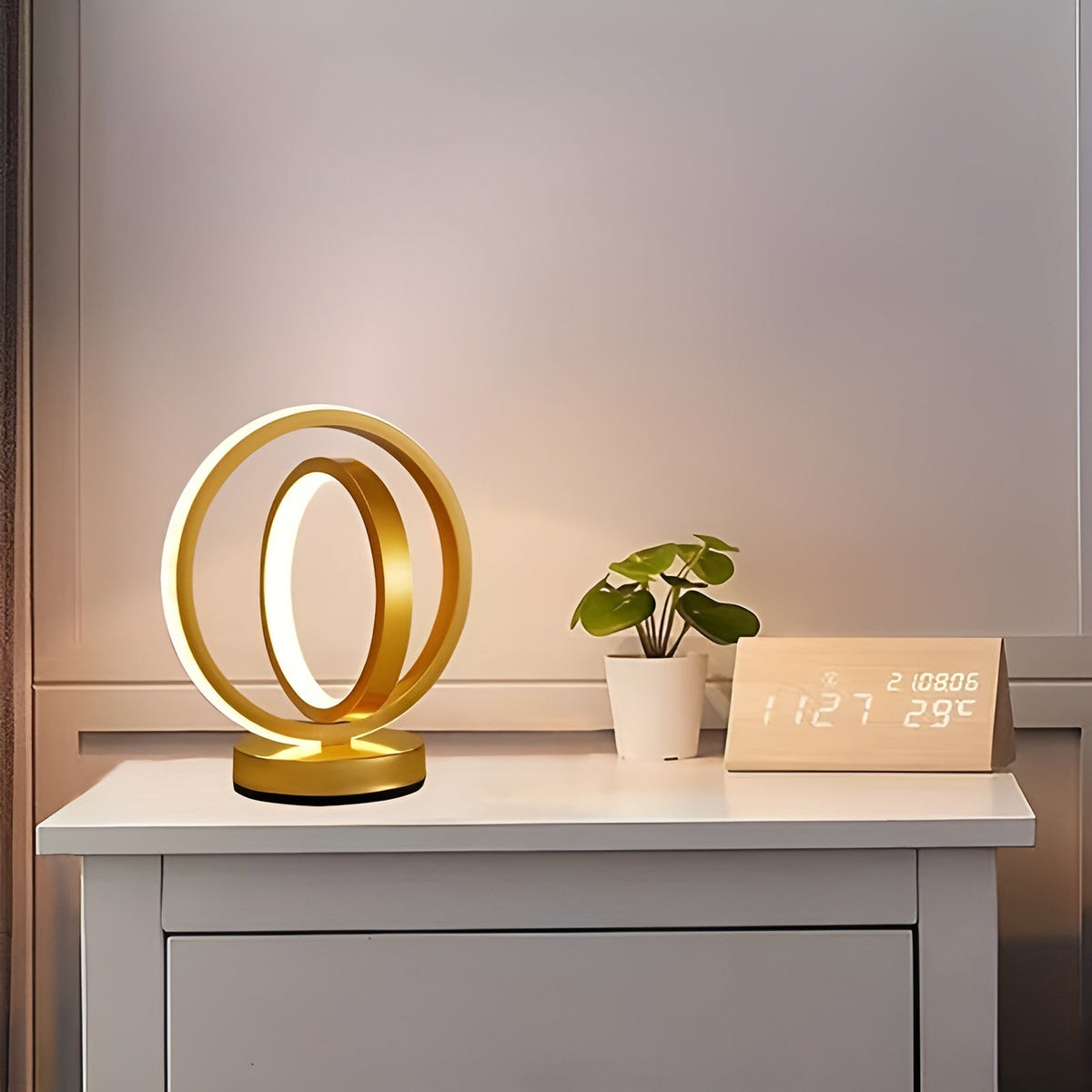 Dimmbare USB-Tischlampe in modernem Metalldesign