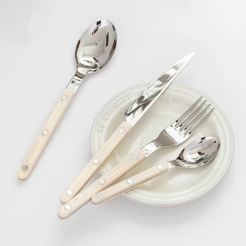 24-teiliges Besteckset aus Edelstahl mit Gravur
