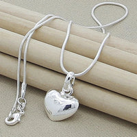 Massive 925er Silber Halskette mit kleinem Herzanhänger und Schlangenkette für Damen – modischer Charm Schmuck für Hochzeiten