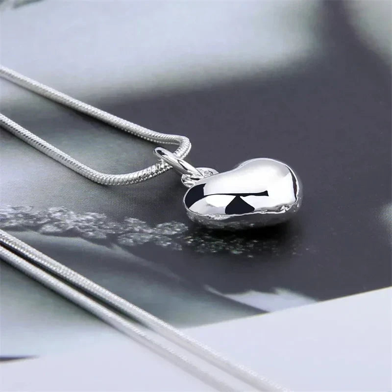 Massive 925er Silber Halskette mit kleinem Herzanhänger und Schlangenkette für Damen – modischer Charm Schmuck für Hochzeiten