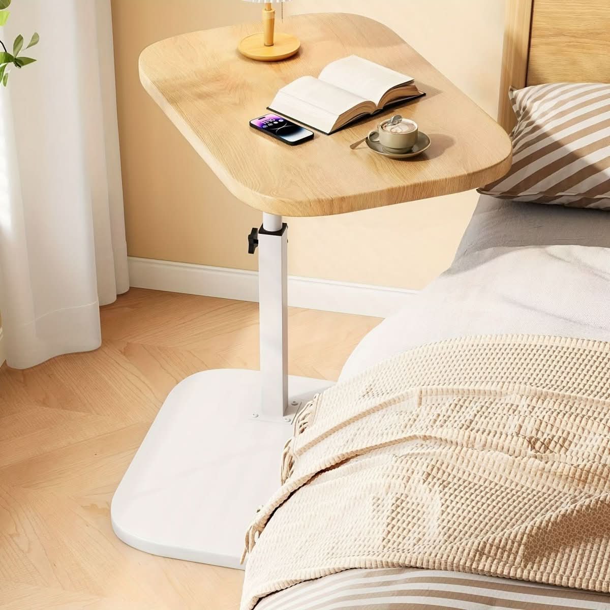 Verstellbarer Sofa-Beistelltisch - Multifunktionales Design mit verstellbarer Höhe