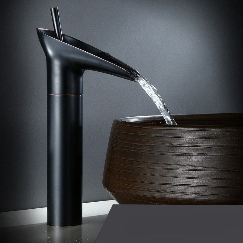 Antike Wasserfall-Waschtischarmatur