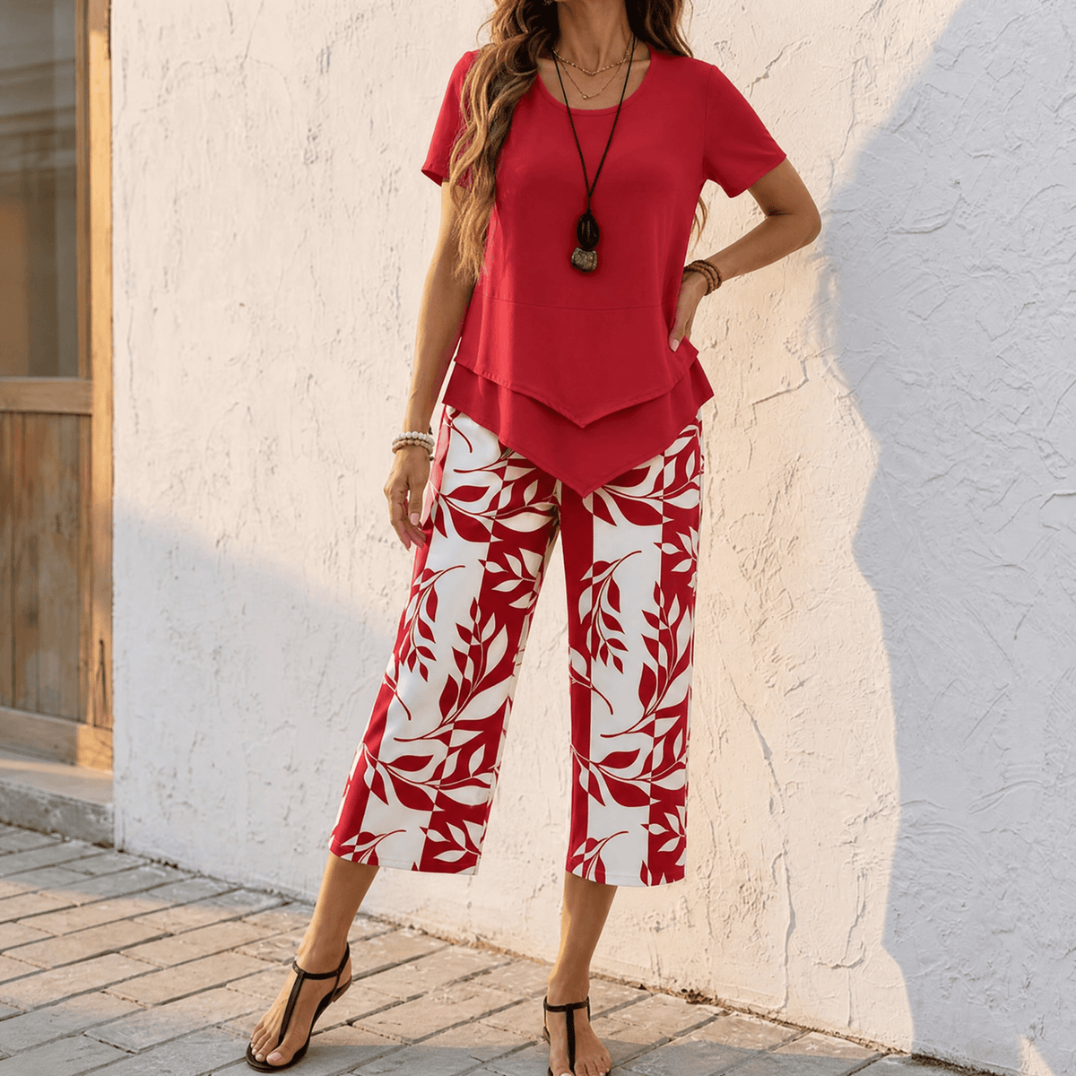 Set aus asymmetrischer Tunika und weiter Hose