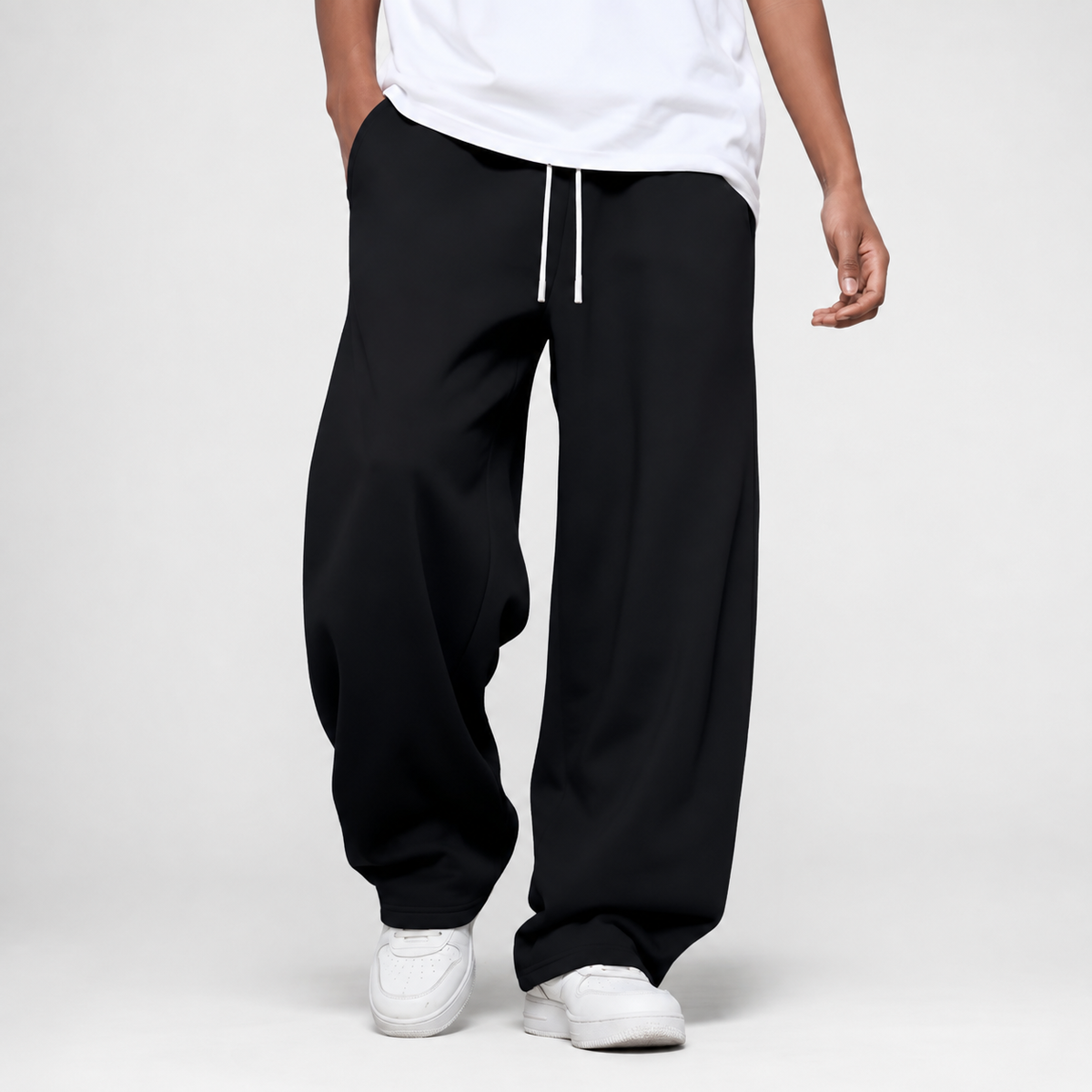 Weit geschnittene, lange Trainerhose
