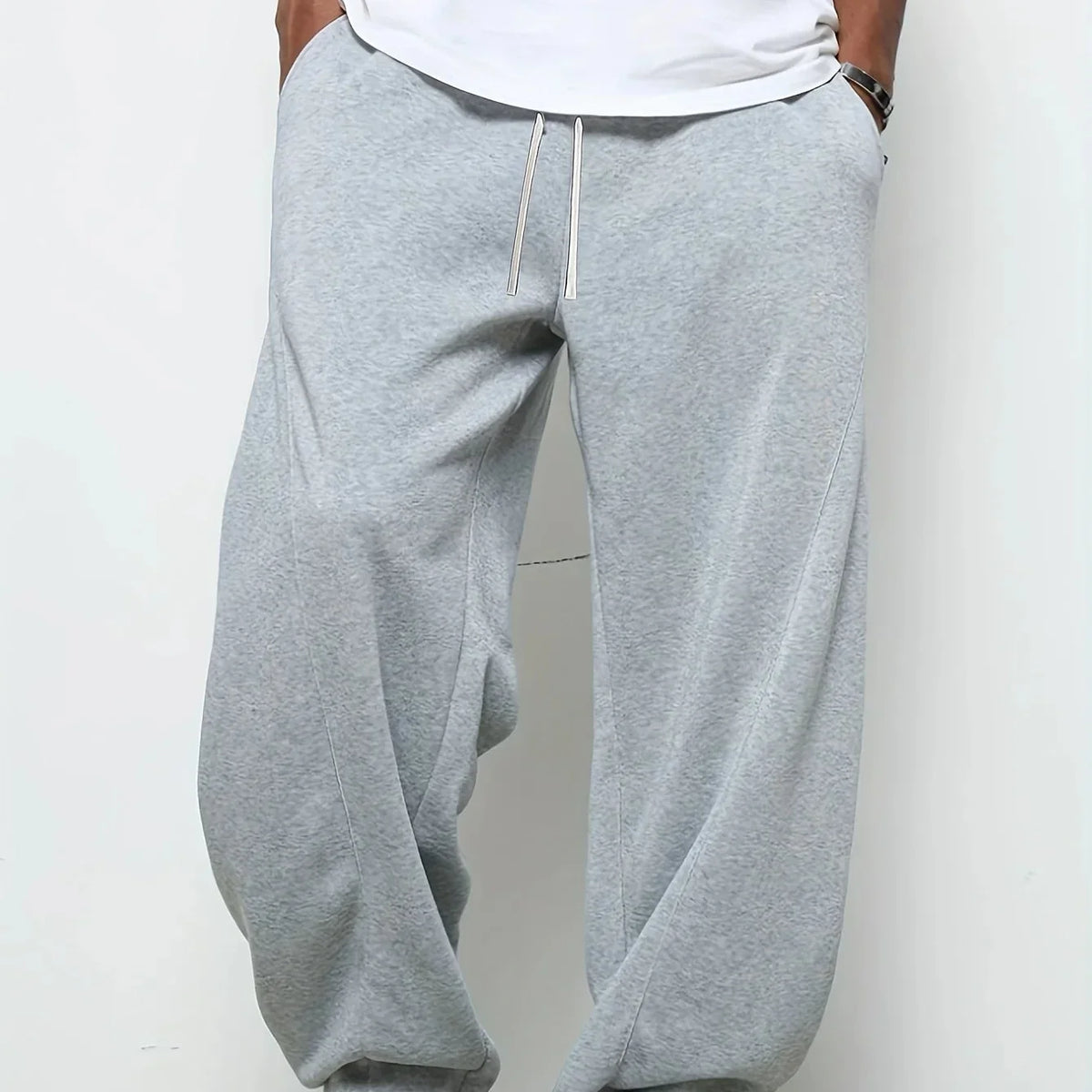 Weit geschnittene, lange Trainerhose