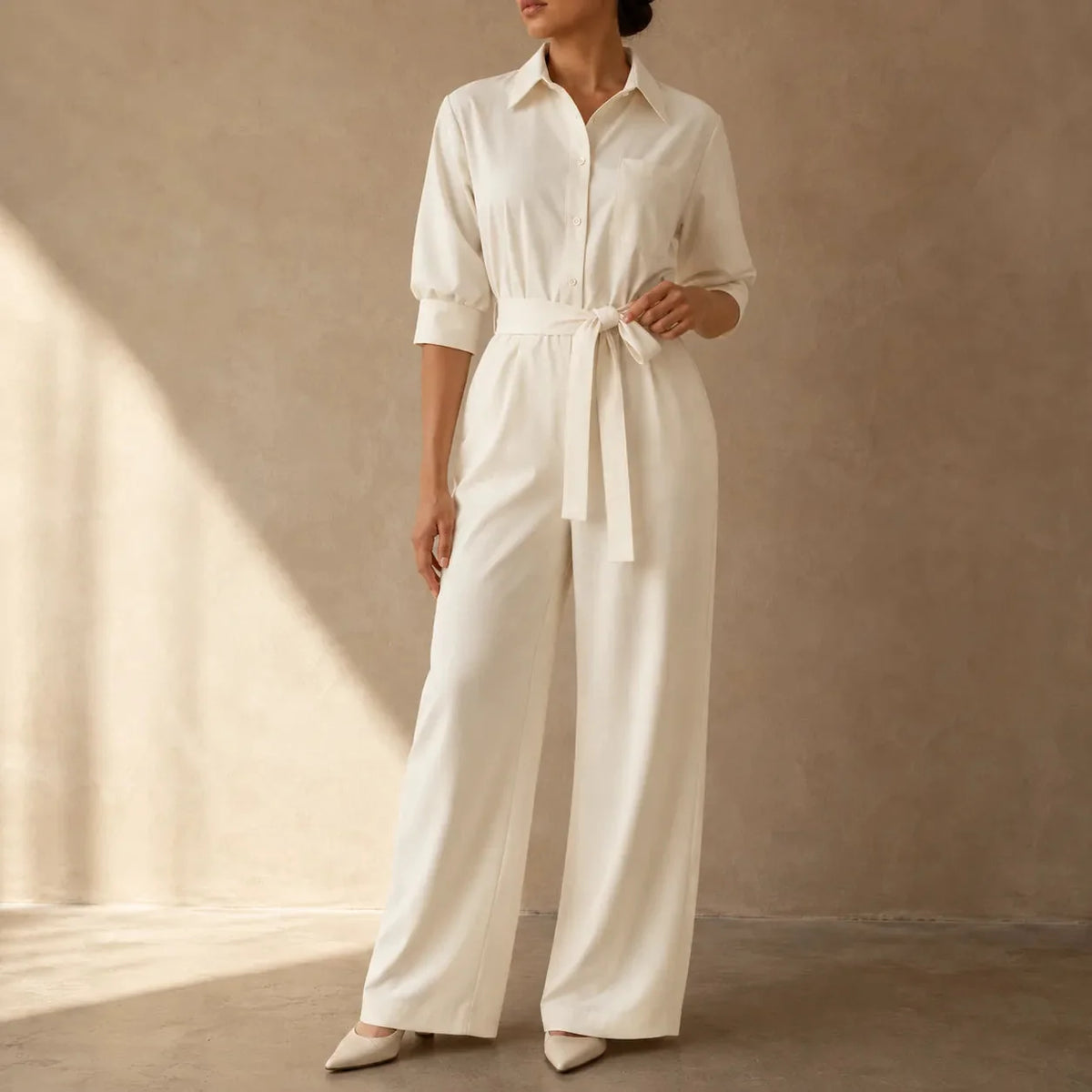 Hemdblusen-Jumpsuit mit weitem Bein und Bindegürtel
