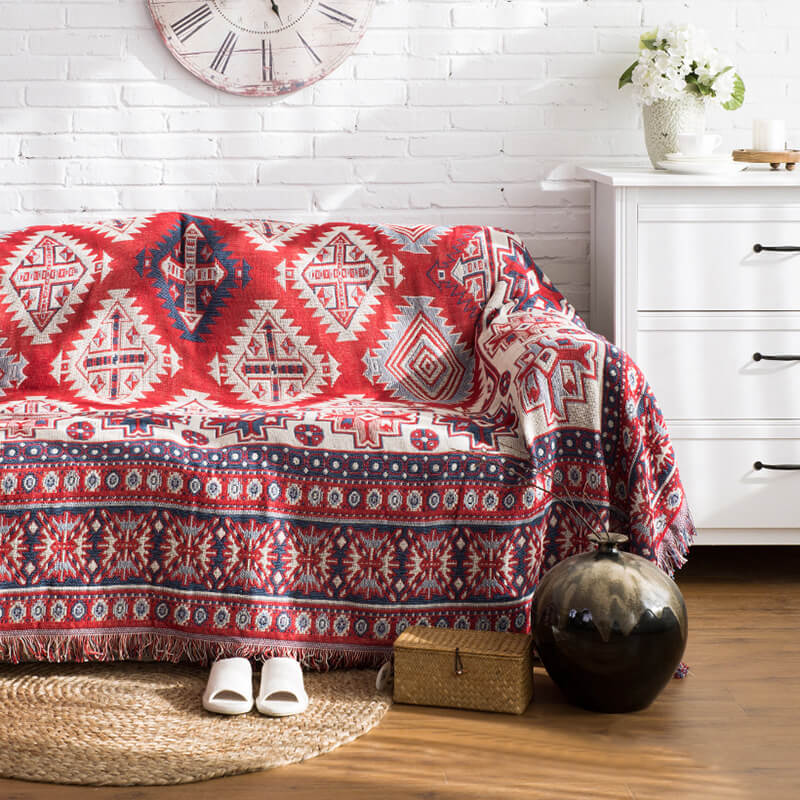 Gestrickte Boho-Sofadecke mit Fransen