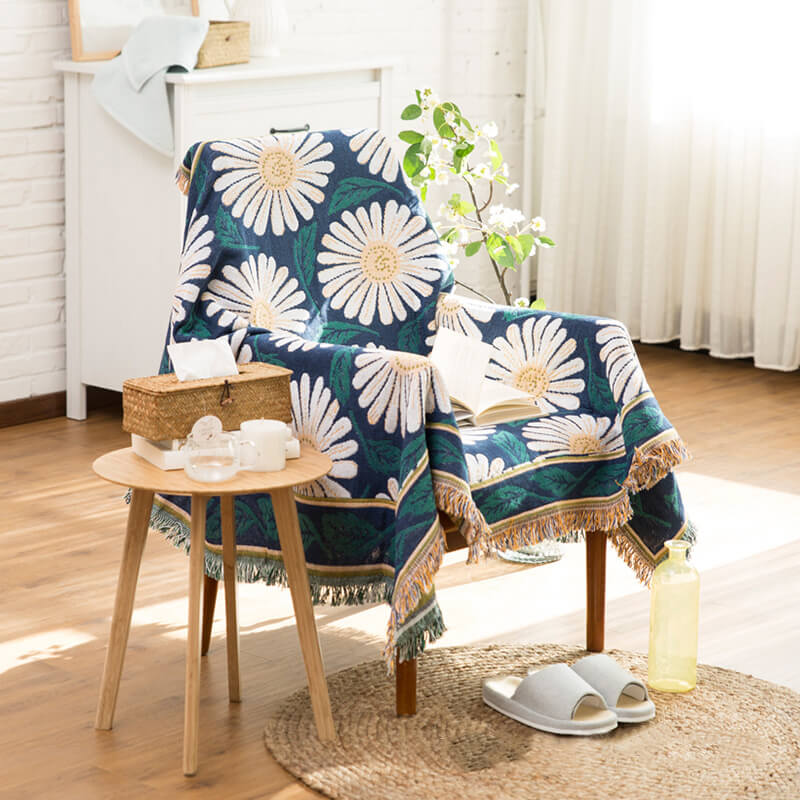 Gestrickte Boho-Sofadecke mit Fransen