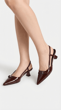 Leder-Pumps mit Kitten-Heel