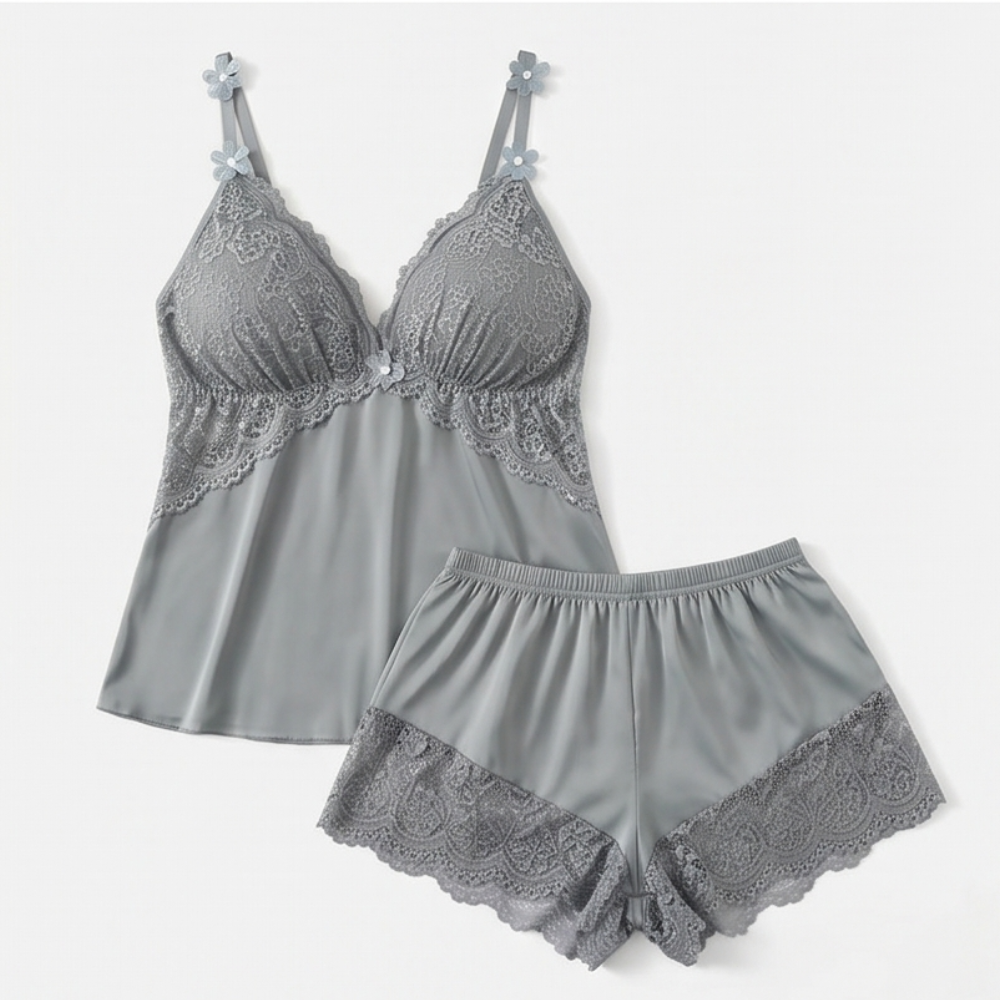 Satin-Schlafanzugset mit Spitzenborte