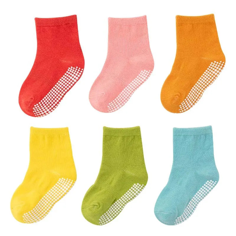 Rutschfeste Kindersocken - 6 Paar für das Spielen im Frühling und Herbst