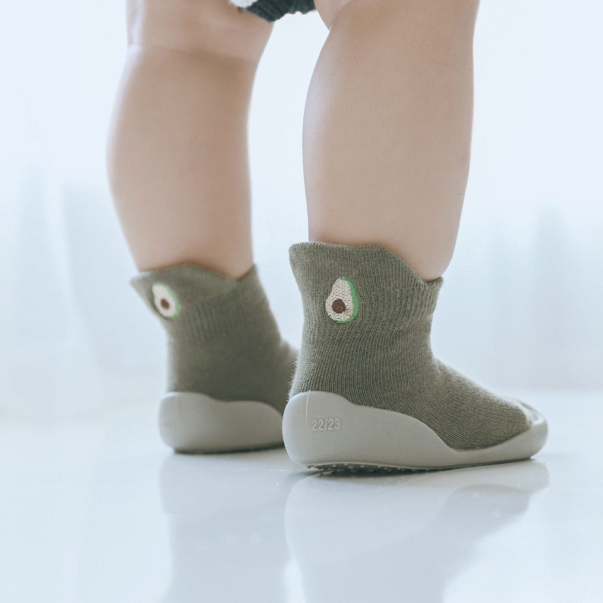 Rutschfeste Sockenschuhe für Babys und Kleinkinder