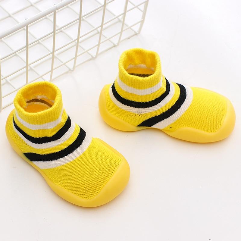 Rutschfeste Sockenschuhe für Babys und Kleinkinder