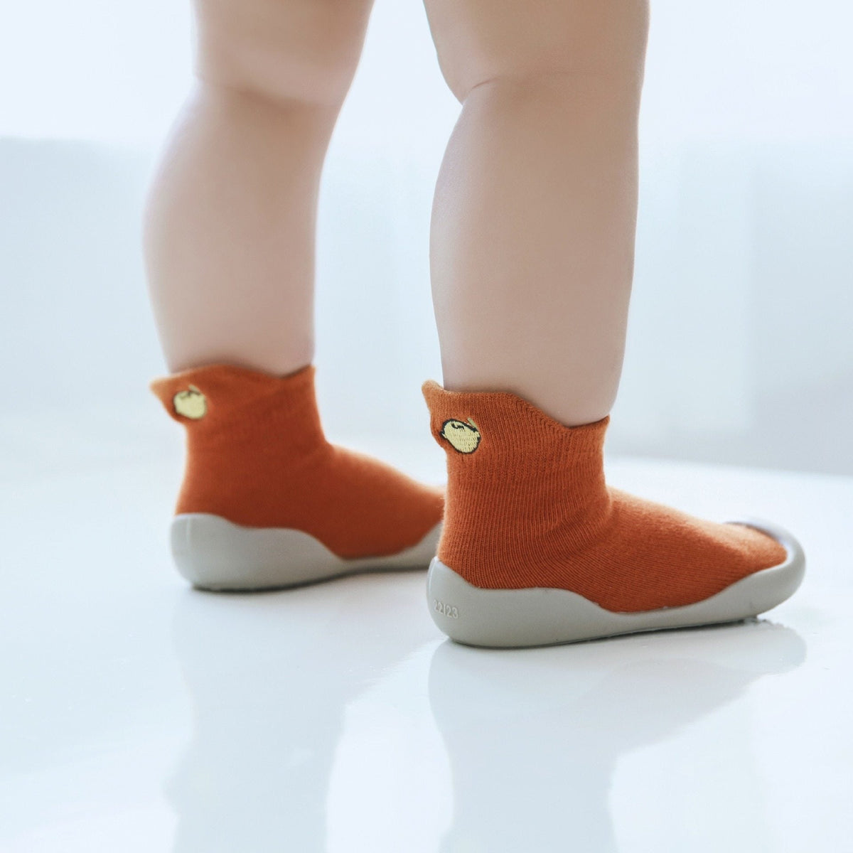 Rutschfeste Sockenschuhe für Babys und Kleinkinder