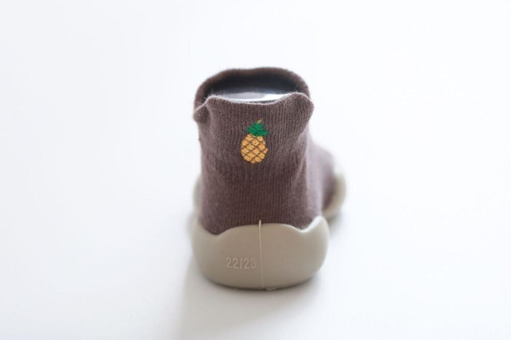 Rutschfeste Sockenschuhe für Babys und Kleinkinder
