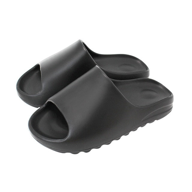 Damen-Slides mit dicker Sohle und dämpfendem Grip