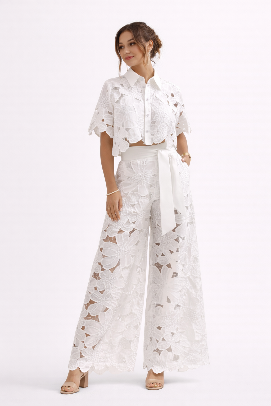Damen-Sommerset aus Bluse und Hose mit weitem Bein mit elegantem Muster