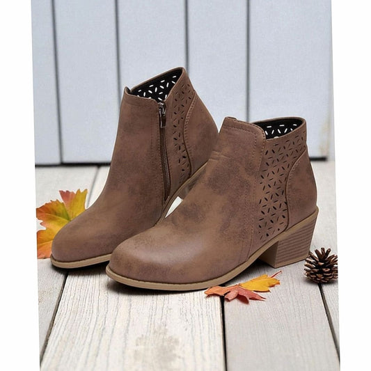 Damen-Stiefeletten mit Cut-outs und niedrigem Blockabsatz
