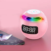 Digitaler LED-Wecker mit Bluetooth-Lautsprecher und buntem Nachtlicht – Bewegungssensor, wiederaufladbar, 5 W Audioleistung
