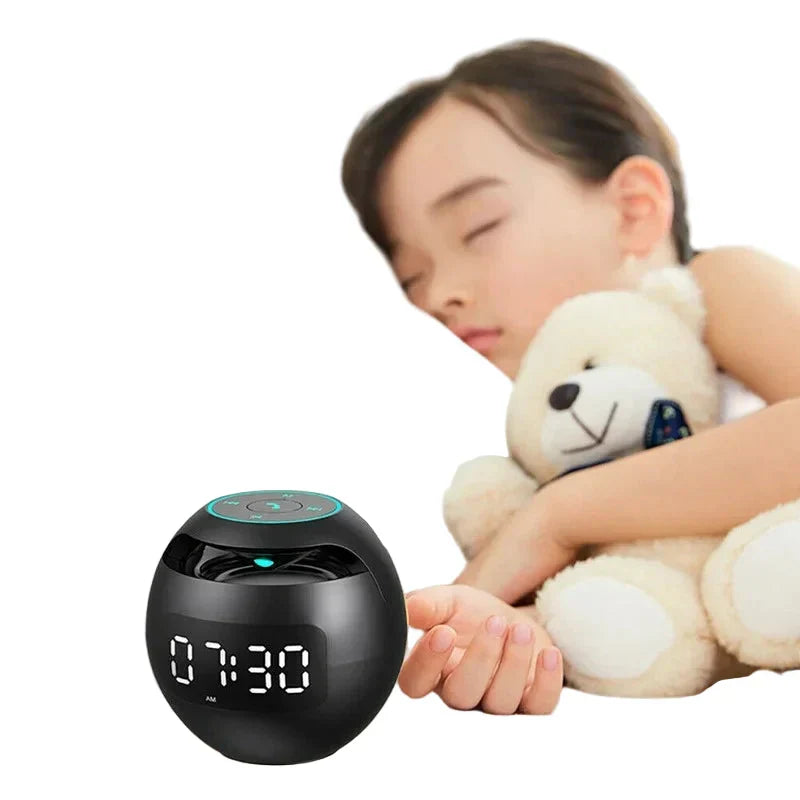 Digitaler LED-Wecker mit Bluetooth-Lautsprecher und buntem Nachtlicht – Bewegungssensor, wiederaufladbar, 5 W Audioleistung
