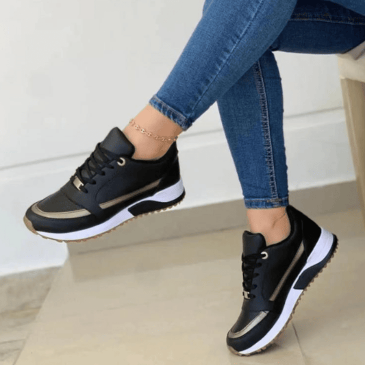 Modischer Damen-Sneaker zum Schnüren
