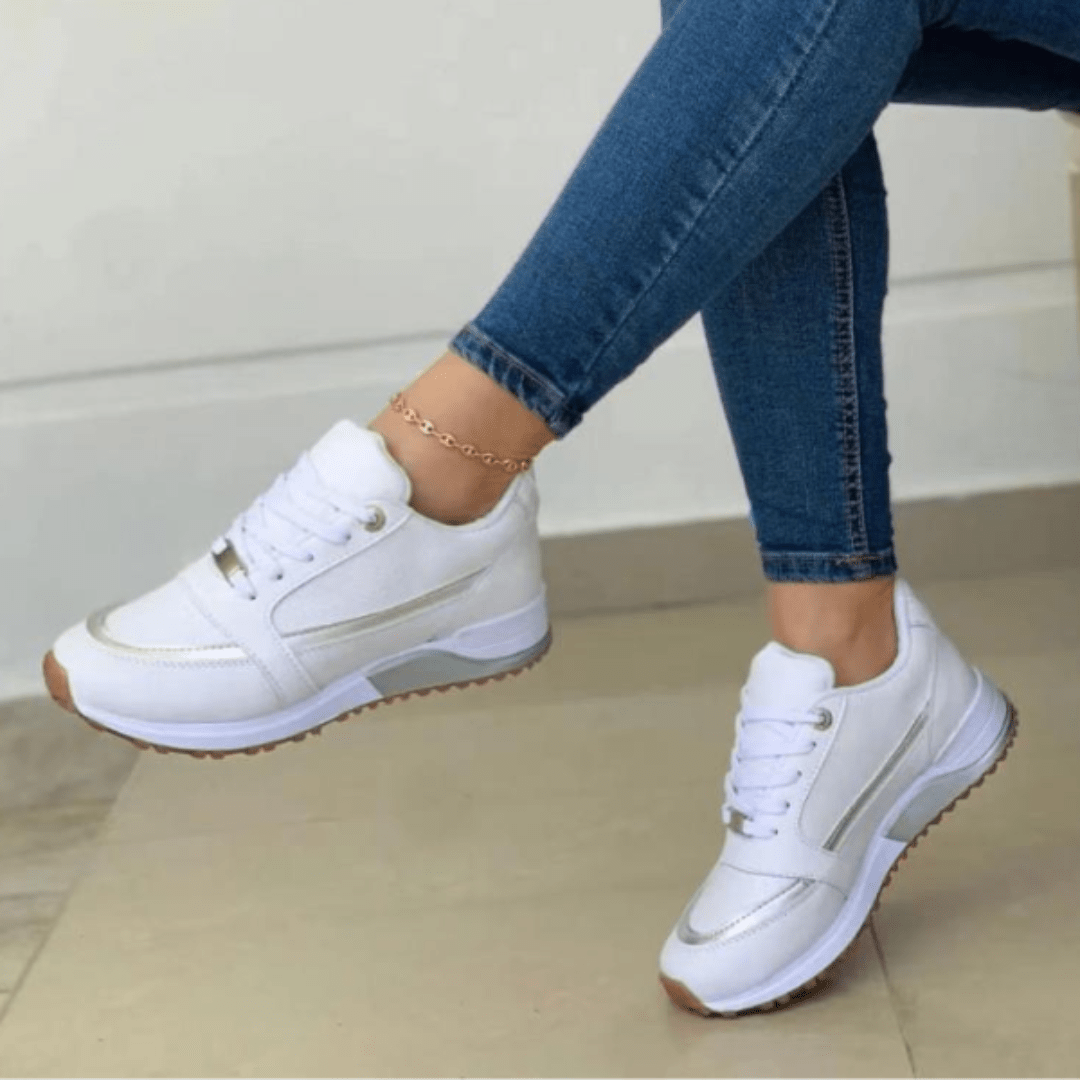Modischer Damen-Sneaker zum Schnüren