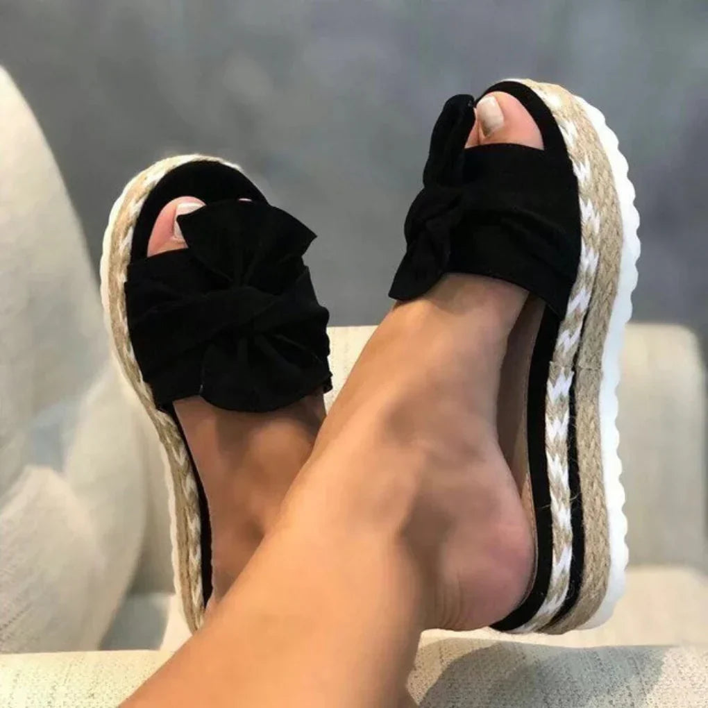 Modische orthopädische Damensandalen