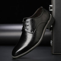 Eleganter Herren Brogue Schnürschuh für Business und festliche Anlässe