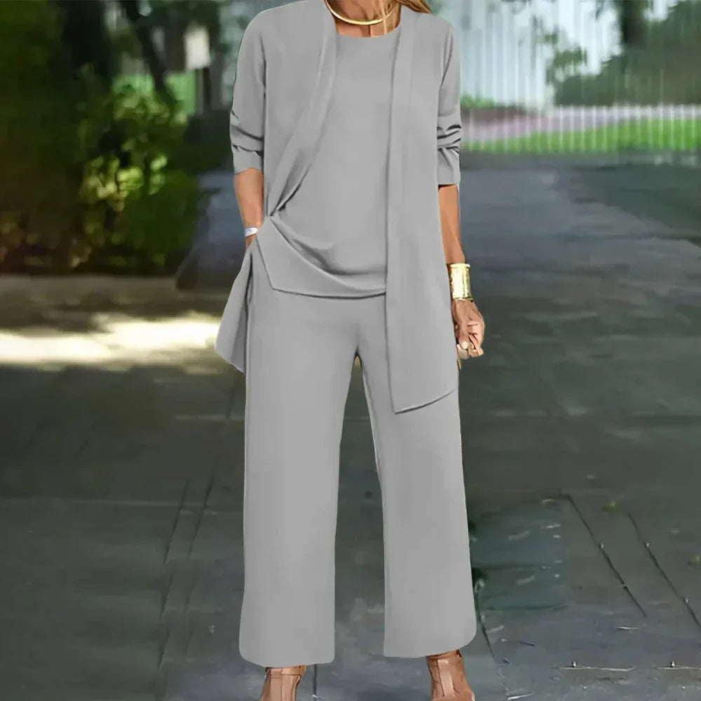 Eleganter dreiteiliger Damen-Hosenanzug