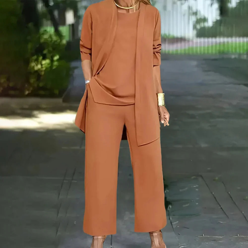 Eleganter dreiteiliger Damen-Hosenanzug