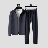 Eleganter Trainingsanzug