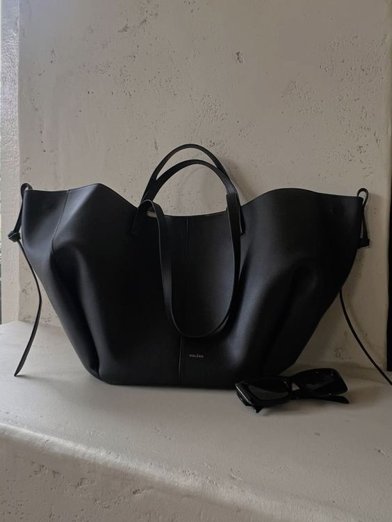 Elegante Leder-Tote-Bag mit grossem Fassungsvermögen