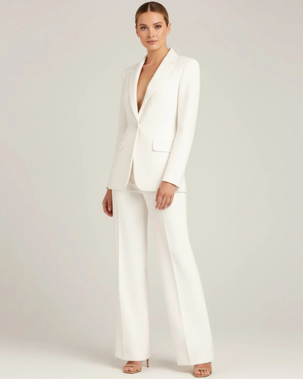 Eleganter Damen-Hosenanzug mit tailliertem, langem Blazer