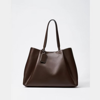 Elegante Damentasche mit stilvoller Schnalle und Muster – perfekt für feierliche Anlässe