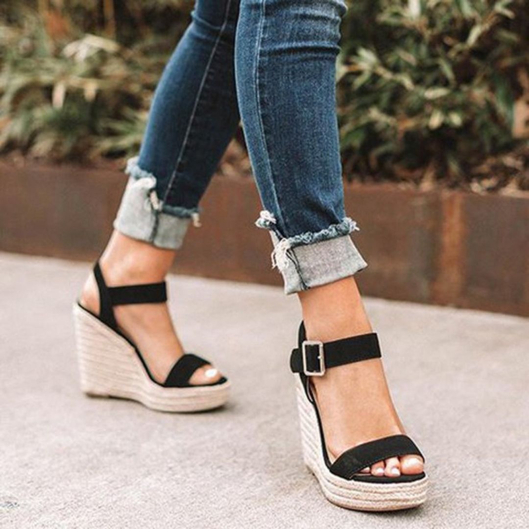 Elegante Damen-Keilsandale – Komfort und Stil