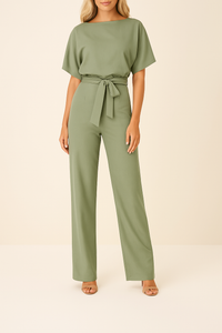 Eleganter Damen-Jumpsuit mit weitem Bein und Gürtel